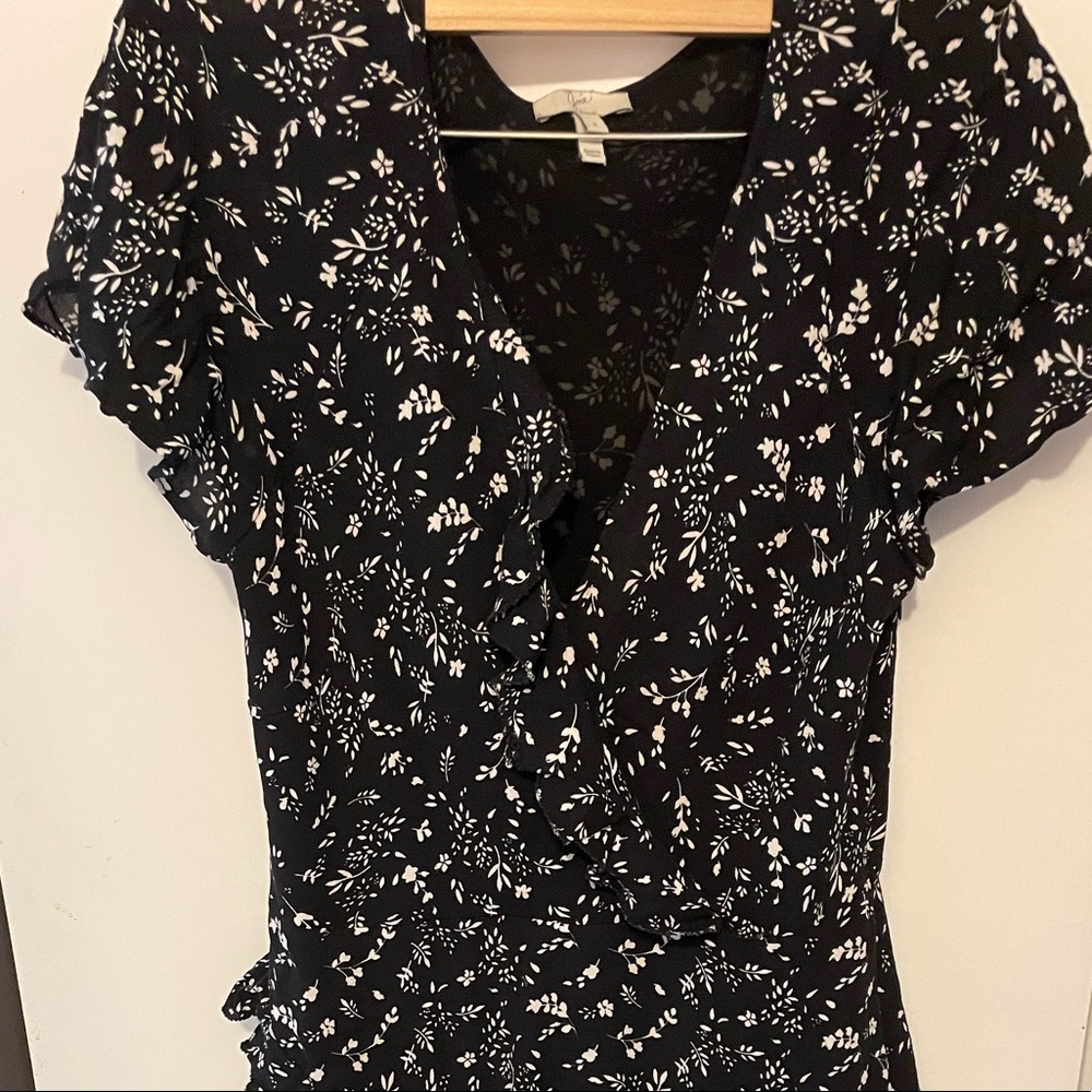 Beautiful just above the knee Joie dress